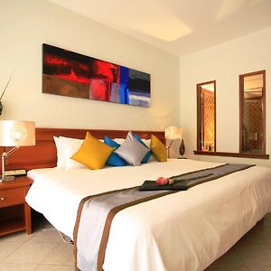 Deluxe Double or Twin Room Pool View